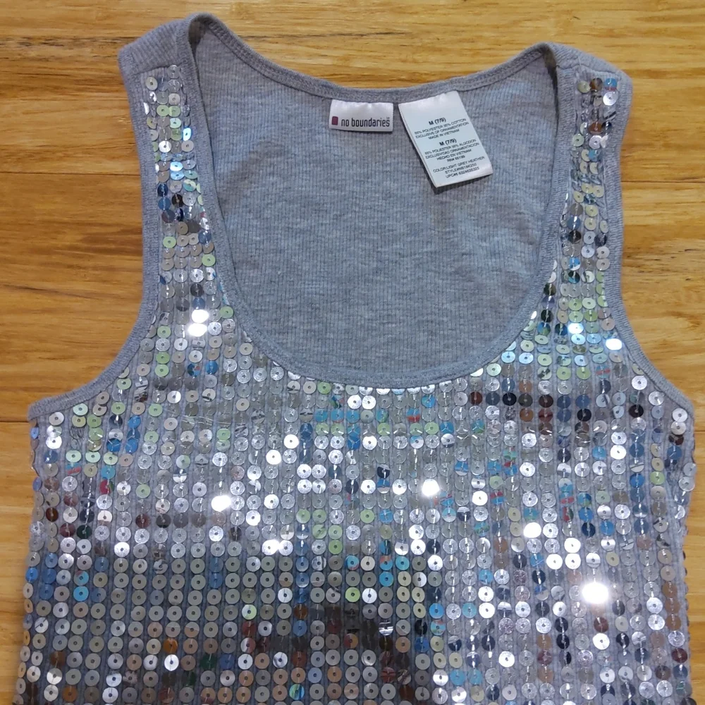 Silvery shimmery bright sequin tank top - Picture 4 of 6